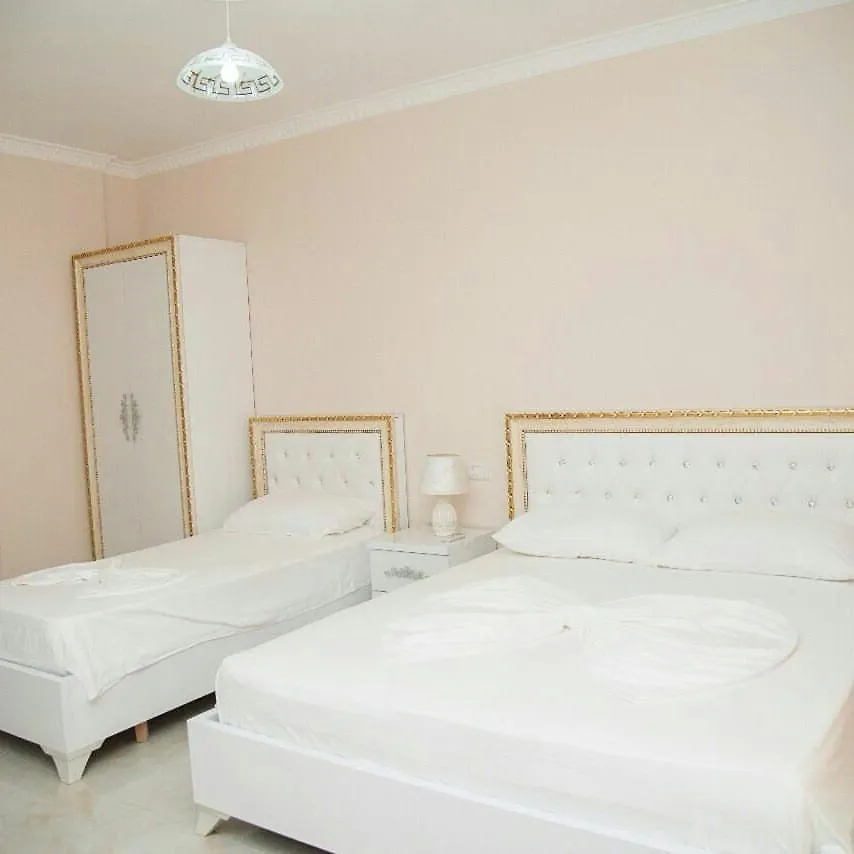Vila Vitoria Shëngjin Hotel