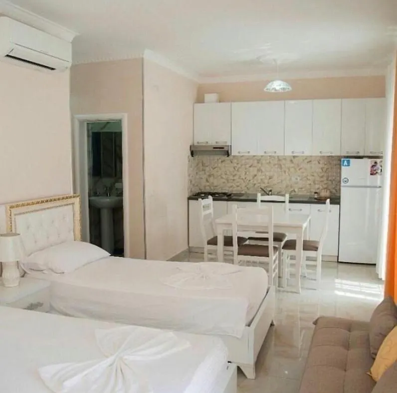 Vila Vitoria Shëngjin Hotel